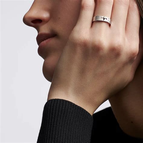 kelly ring hermes.